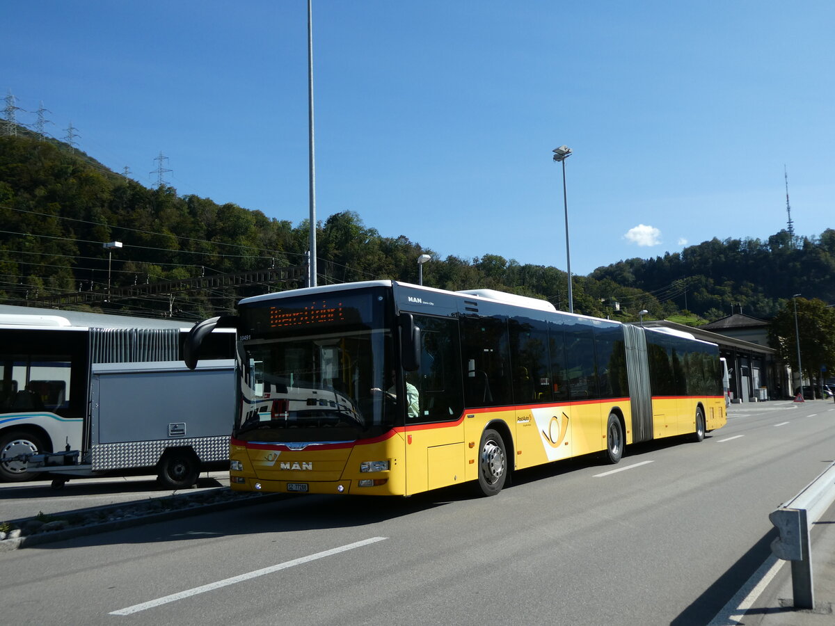 (228'590) - PostAuto Ostschweiz - SZ 77'288 - MAN (ex Kistler, Reichenburg) am 2. Oktober 2021 beim Bahnhof Ziegelbrcke