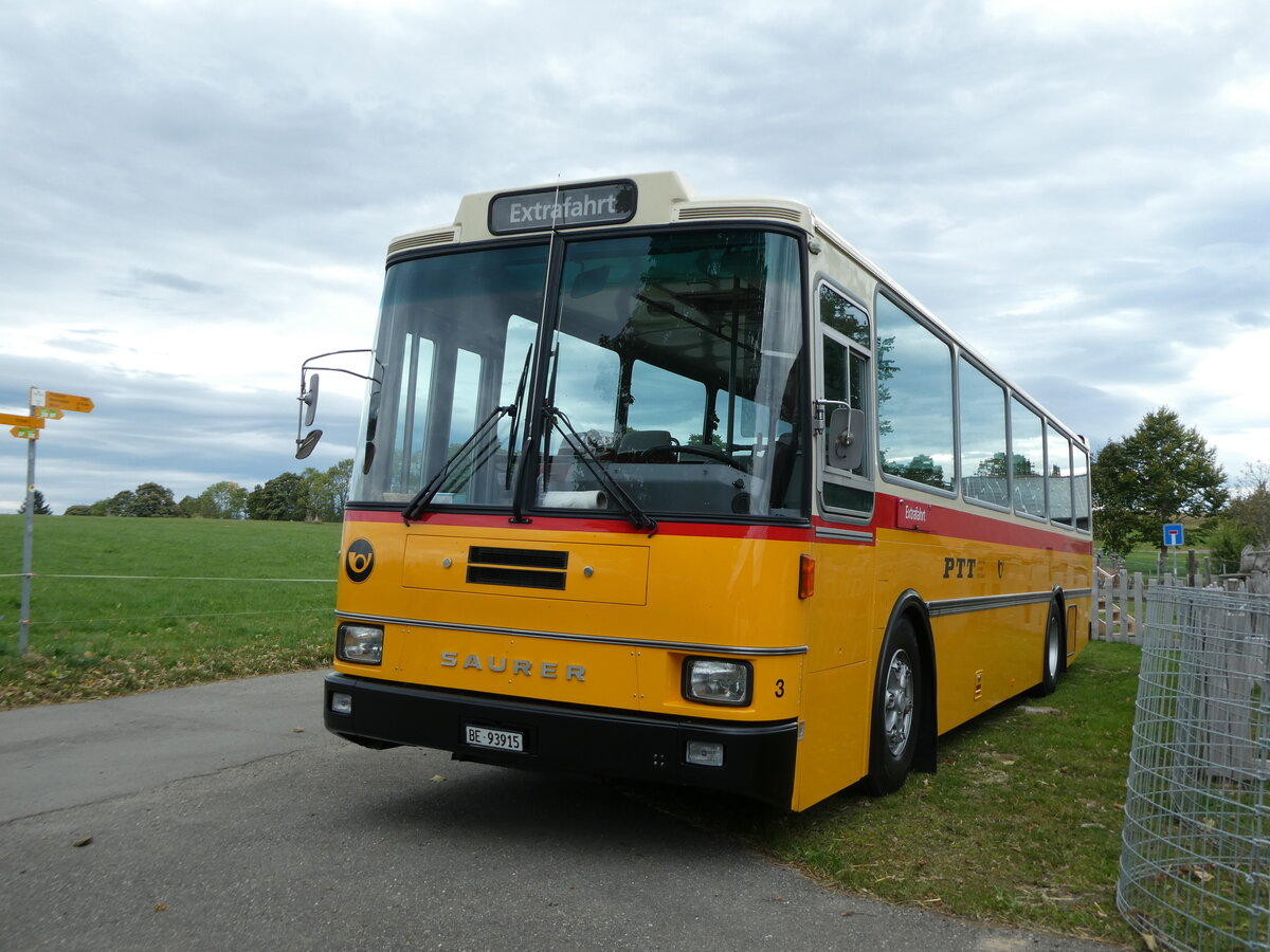 (228'637) - Kolb, Grasswil - Nr. 3/BE 93'915 - Saurer/R&J (ex Schmocker, Stechelberg Nr. 3; ex Schmocker, Stechelberg Nr. 1; ex Gertsch, Stechelberg Nr. 1) am 3. Oktober 2021 in Tramelan, Scheidegger-Ranch