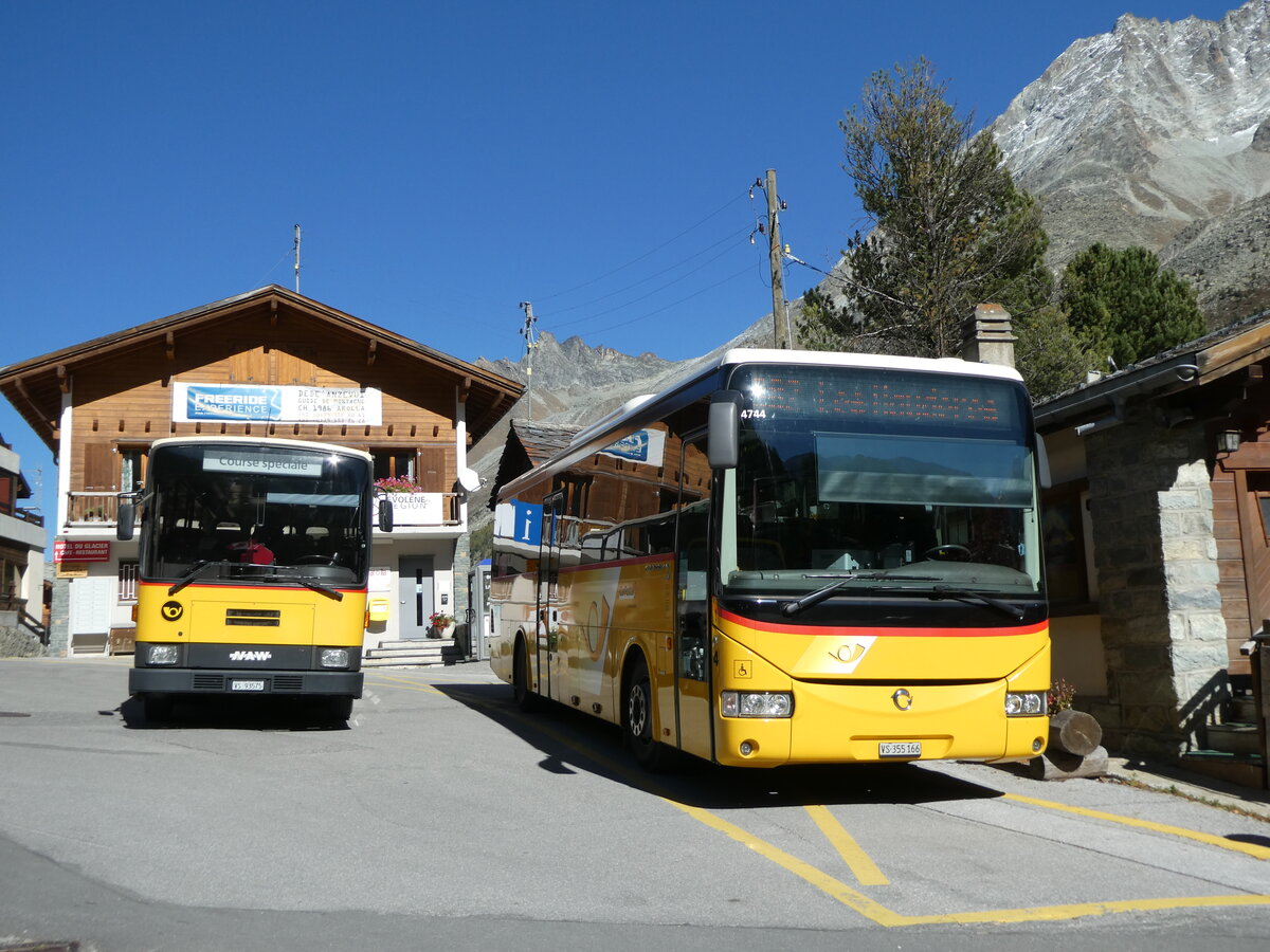 (228'788) - Oser, Brchen - VS 93'575 - NAW/Lauber (ex Epiney, Ayer) + PostAuto Wallis - Nr. 4/VS 355'166 - Irisbus am 10. Oktober 2021 in Arolla, Post                                           