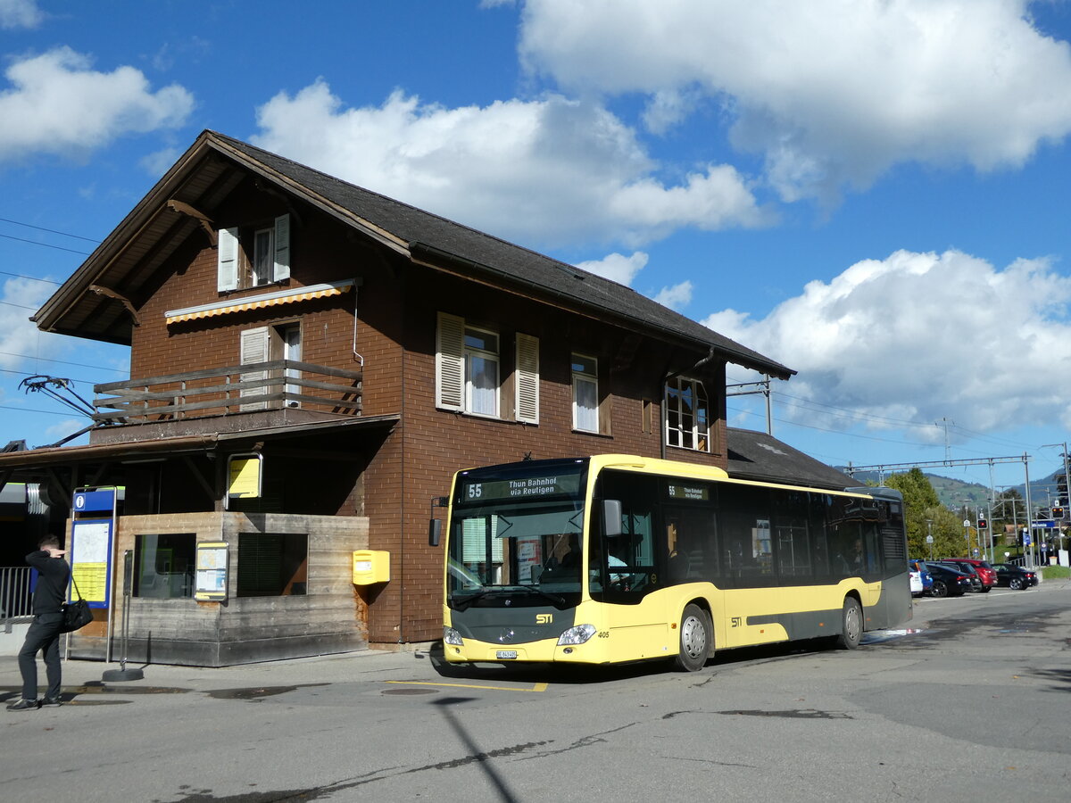 (229'551) - STI Thun - Nr. 403/BE 843'403 - Mercedes am 21. Oktober 2021 beim Bahnhof Wimmis