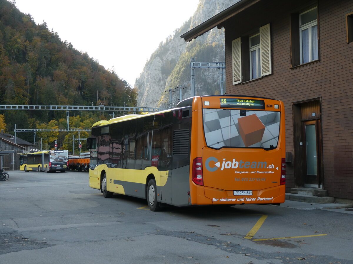 (229'570) - STI Thun - Nr. 181/BE 752'181 - Mercedes am 21. Oktober 2021 beim Bahnhof Wimmis