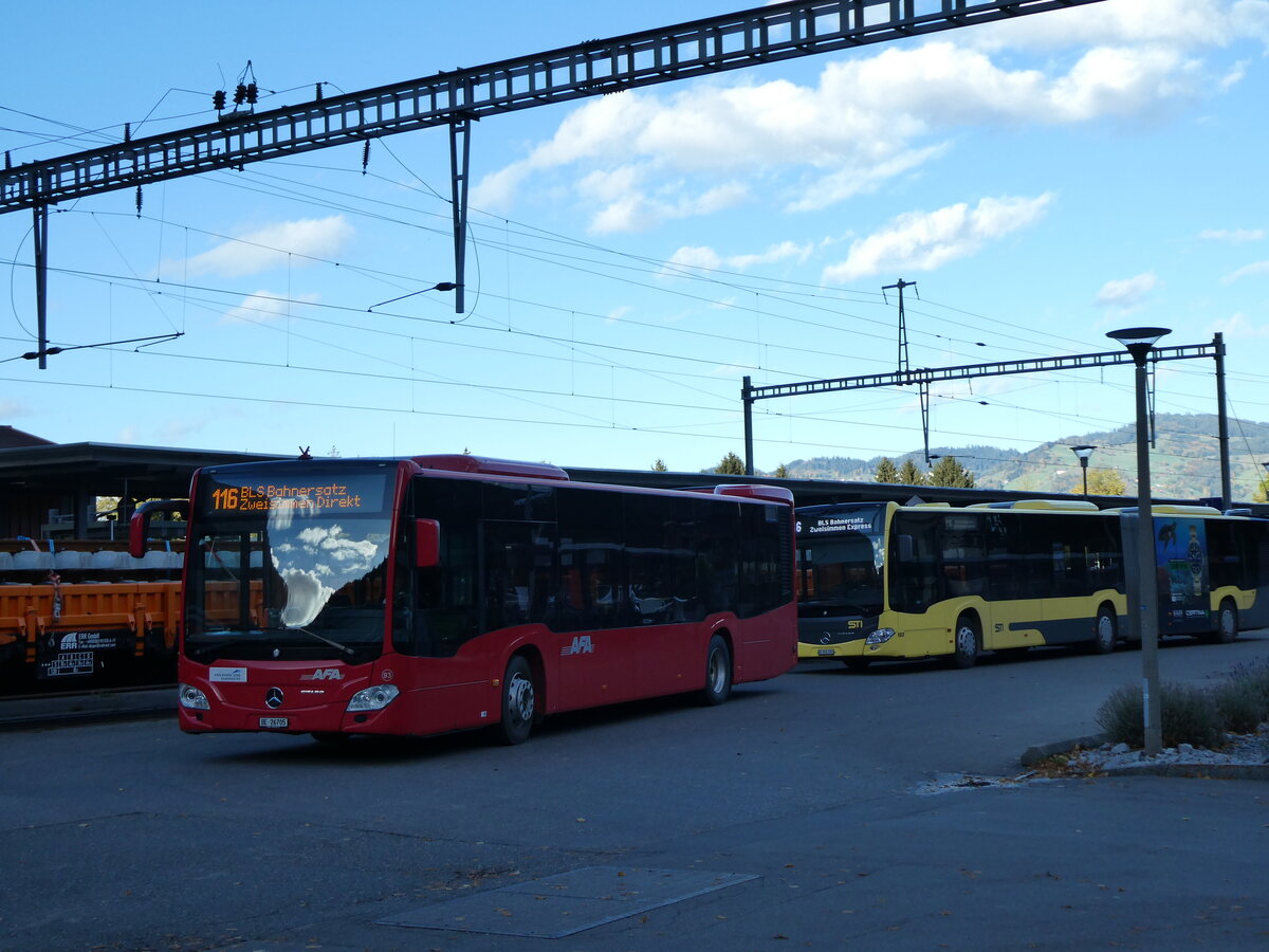 (229'578) - AFA Adelboden - Nr. 93/BE 26'705 - Mercedes am 21. Oktober 2021 beim Bahnhof Wimmis