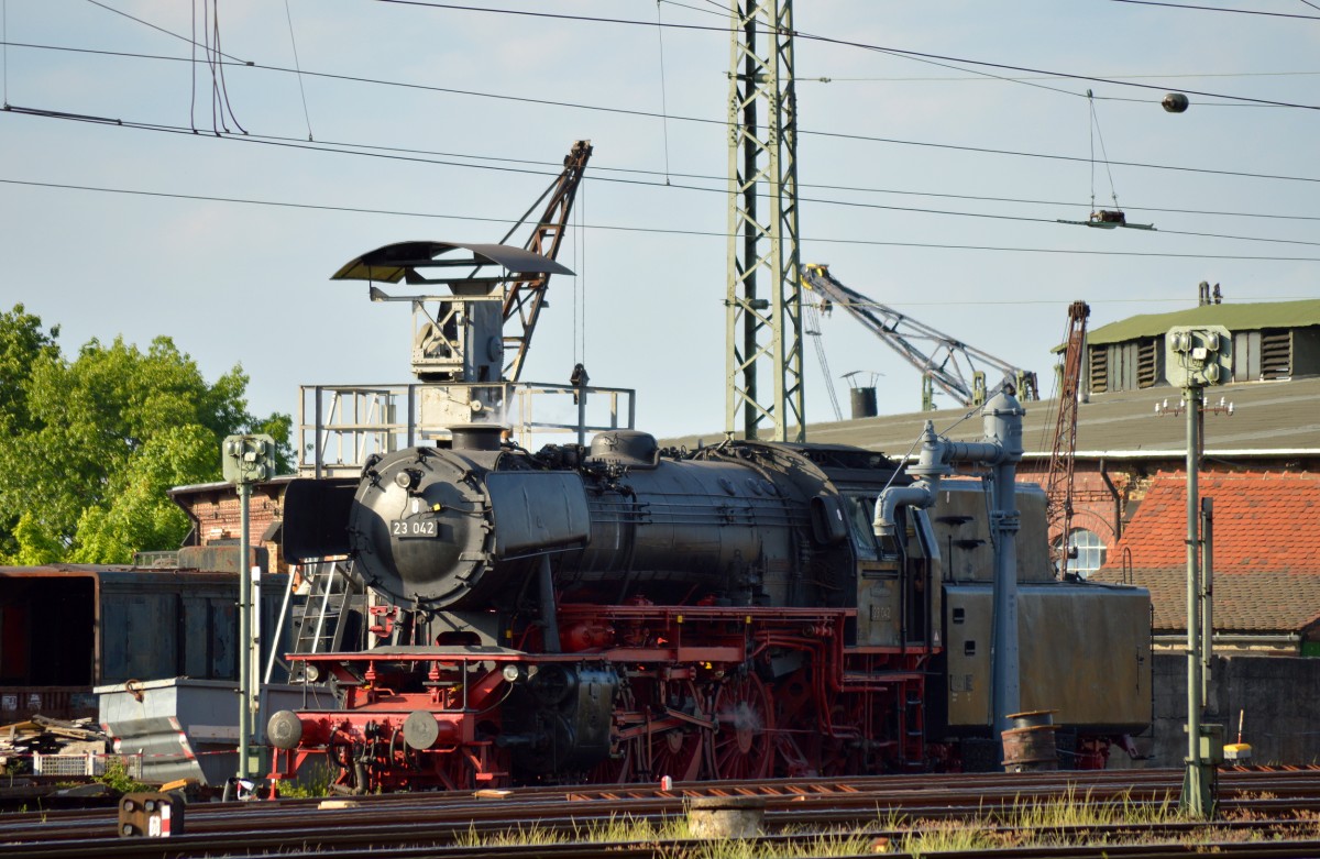 23 042 wird auf den Feierabend am 17.05.2015 vorbereitet.