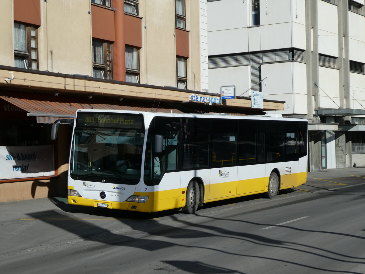 (230'534) - VBD Davos - Nr. 7/GR 25'705 - Mercedes am 12. November 2021 beim Bahnhof Davos Dorf