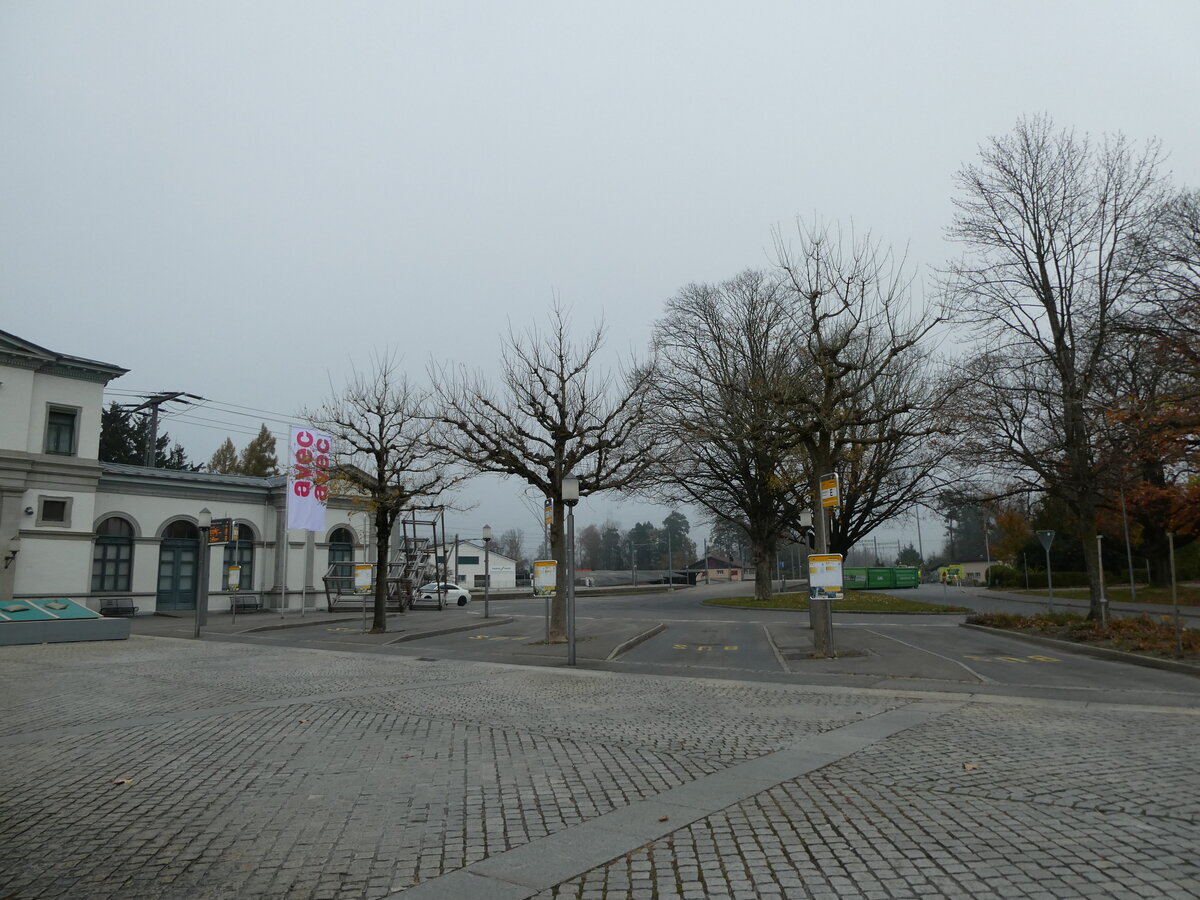 (230'550) - PostAuto-Haltestellen am 12. November 2021 beim Bahnhof Bad Ragaz