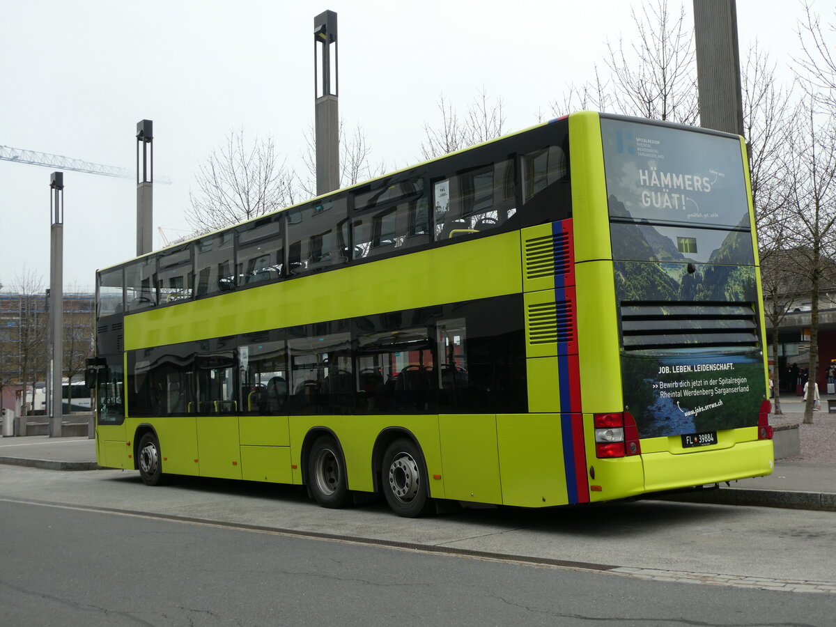 (230'574) - Aus Liechtenstein: PLA Vaduz - Nr. 84/FL 39'884 - MAN am 12. November 2021 beim Bahnhof Sargans