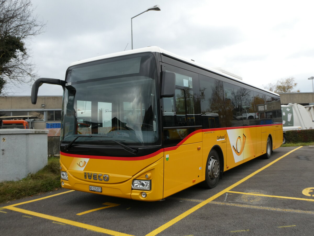 (230'678) - CarPostal Ouest - VD 115'073 - Iveco am 13. November 2021 in Yverdon, Garage