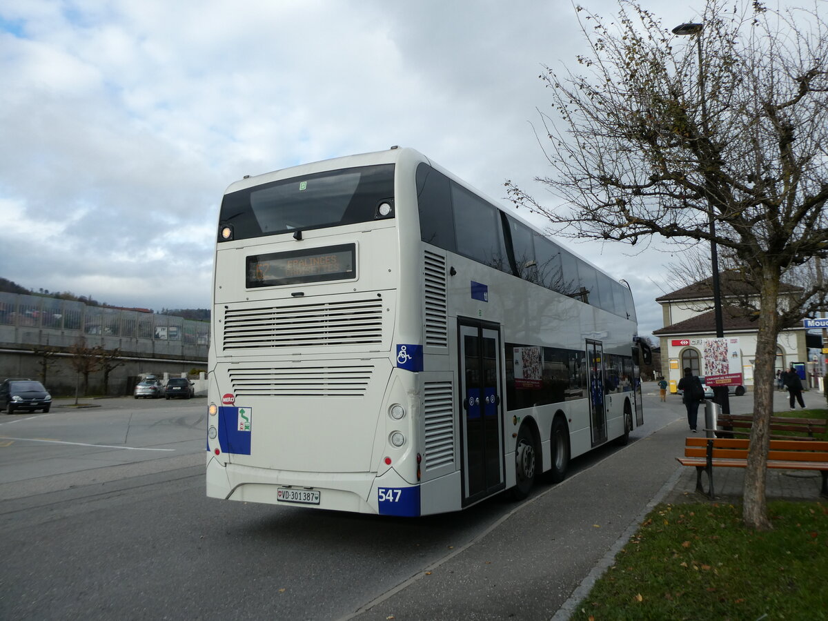 (230'706) - TL Lausanne - Nr. 547/VD 301'387 - Alexander Dennis am 13. November 2021 beim Bahnhof Moudon