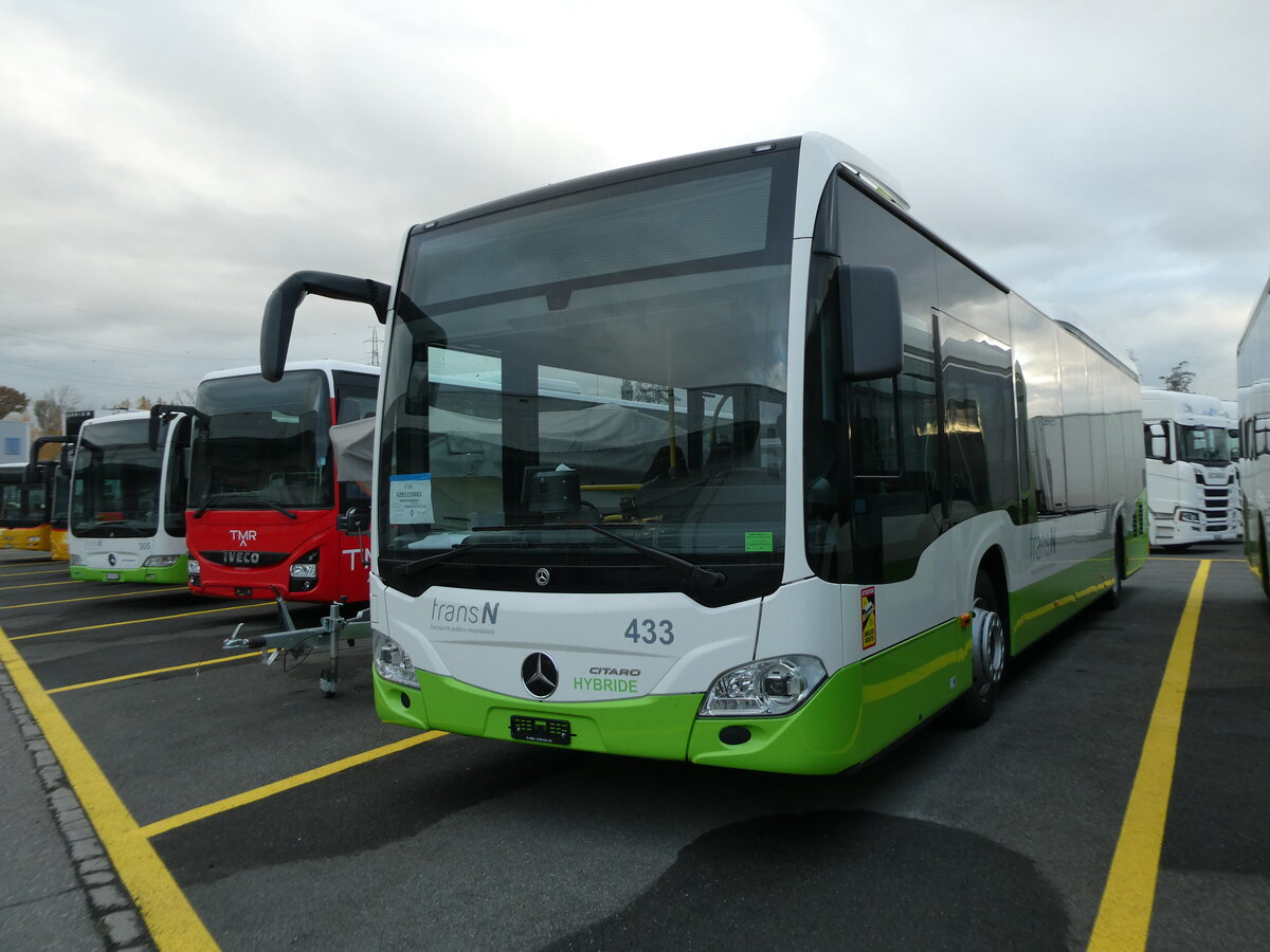 (230'725) - transN, La Chaux-de-Fonds - Nr. 433 - Mercedes am 13. November 2021 in Kerzers, Interbus