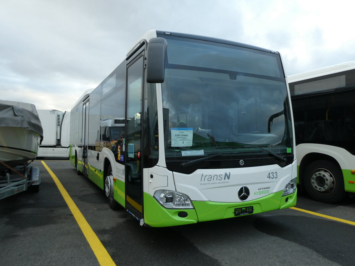 (230'726) - transN, La Chaux-de-Fonds - Nr. 433 - Mercedes am 13. November 2021 in Kerzers, Interbus