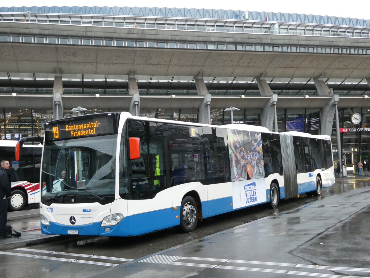 (230'964) - VBL Luzern - Nr. 178/LU 240'715 - Mercedes am 27. November 2021 beim Bahnhof Luzern