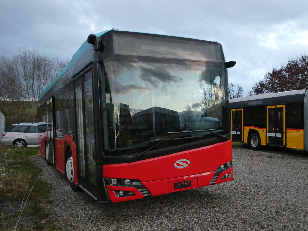 (230'987) - Funi-Car, Biel - Nr. 4 - Solaris am 27. November 2021 in Ruswil, Garage ARAG