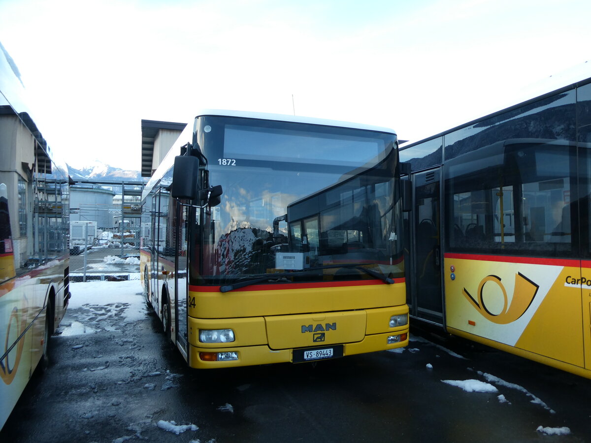 (231'156) - MOB Montreux - Nr. 34/VS 89'443 - MAN/Gppel (ex TSAR, Sierre; ex PostAuto Bern; ex P 23'032) am 12. Dezember 2021 in Collombey, Garage TPC