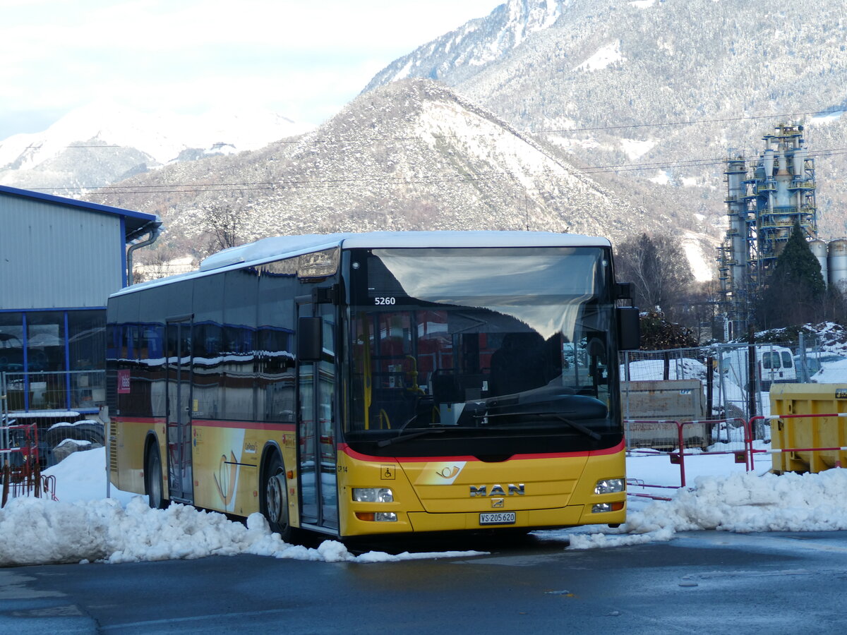 (231'162) - TPC Aigle - Nr. CP14/VS 205'620 - MAN (ex MOB Montreux) am 12. Dezember 2021 in Collombey, Garage