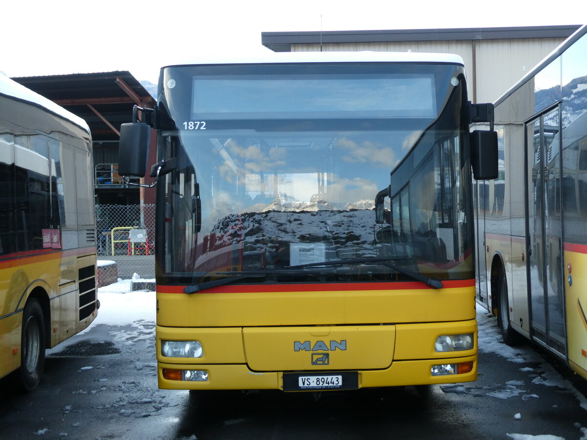 (231'168) - MOB Montreux - Nr. 34/VS 89'443 - MAN/Gppel (ex TSAR, Sierre; ex PostAuto Bern; ex P 23'032) am 12. Dezember 2021 in Collombey, Garage TPC