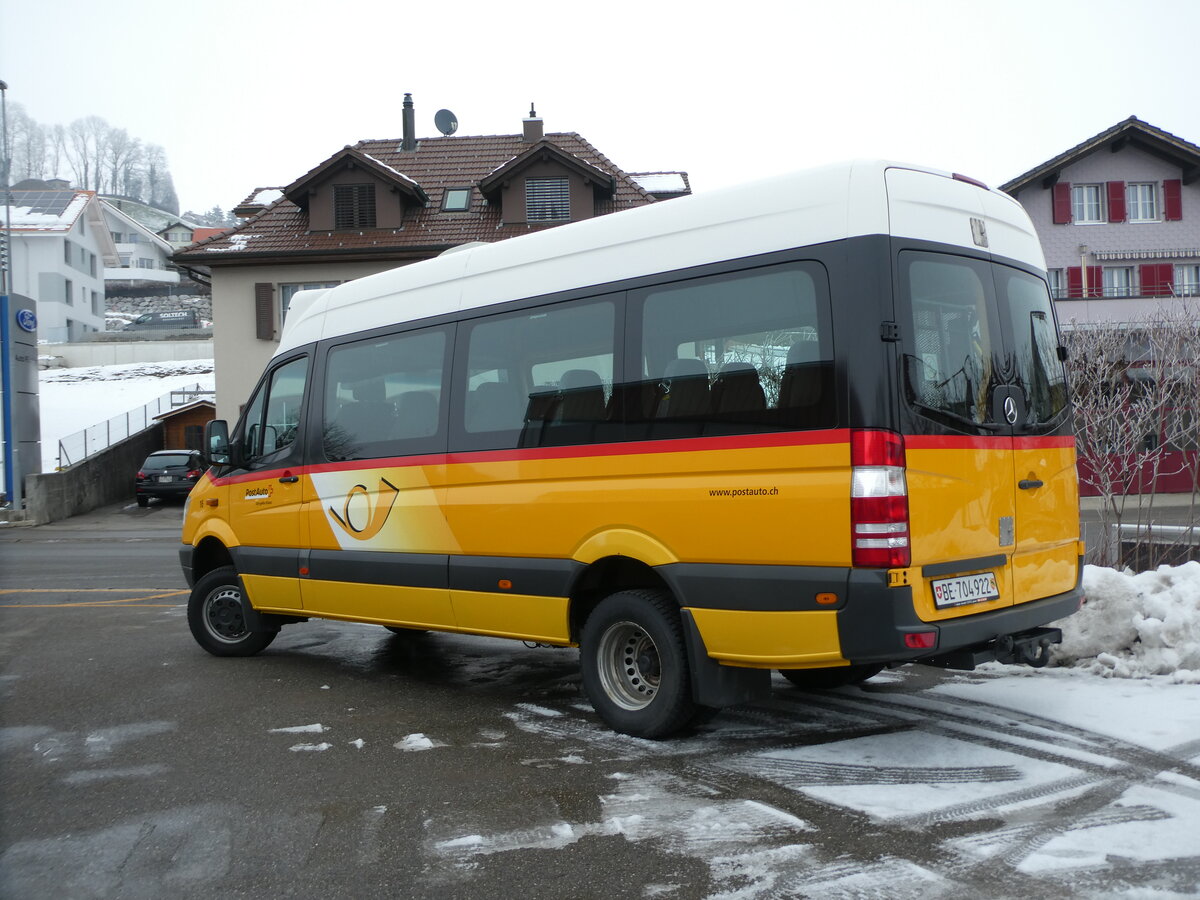 (231'407) - Engeloch, Riggisberg - Nr. 16/BE 704'922 - Mercedes (ex PostAuto Wallis) am 17. Dezember 2021 in Riggisberg, Garage