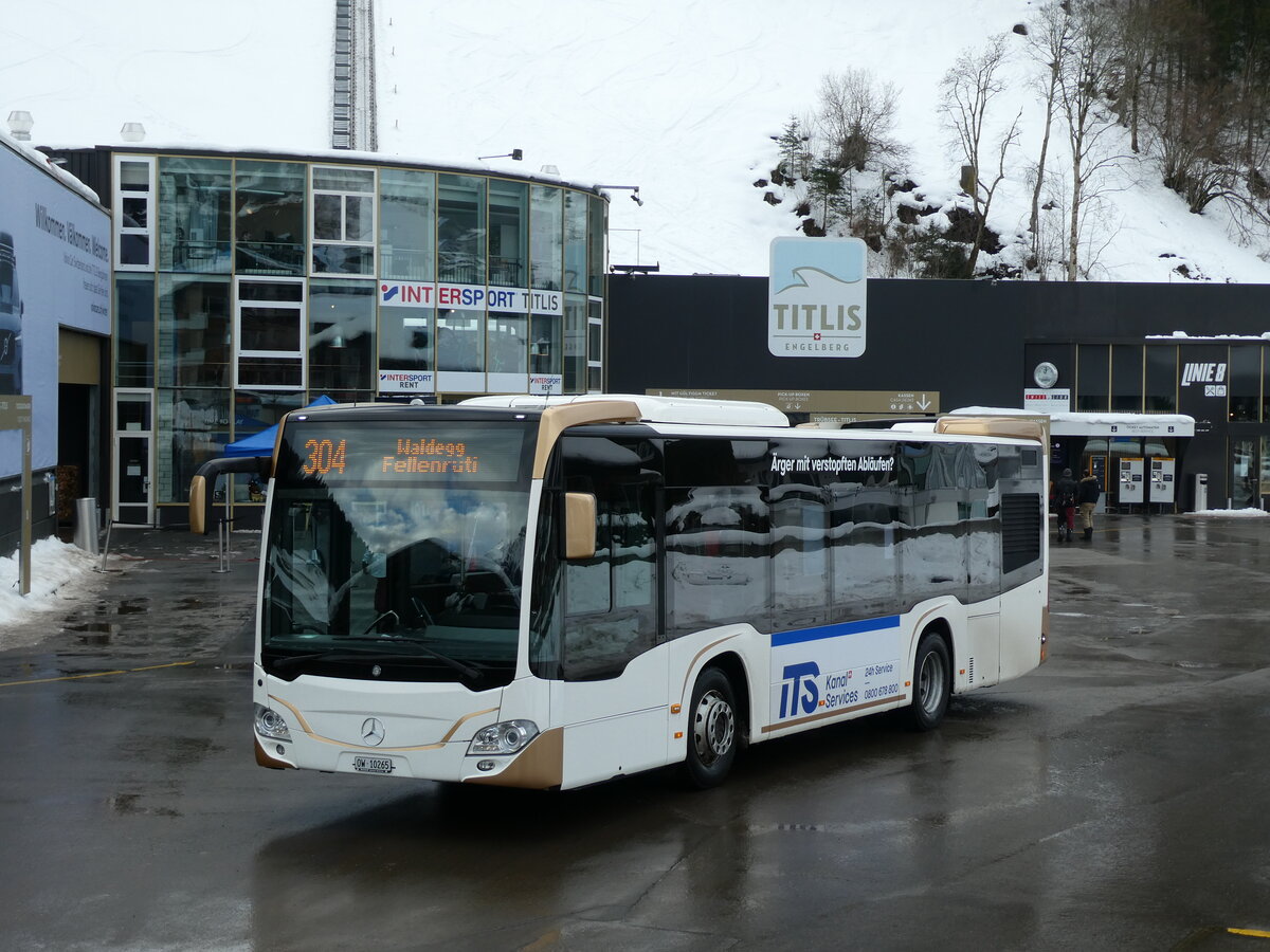 (231'557) - EAB Engelberg - Nr. 4/OW 10'265 - Mercedes am 26. Dezember 2021 in Engelberg, Talstation Titlis