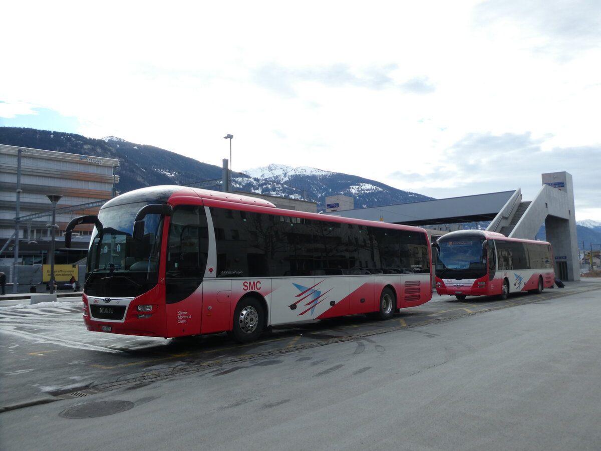 (231'744) - SMC Montana - Nr. 25/VS 28'725 - MAN am 2. Januar 2022 beim Bahnhof Sierre