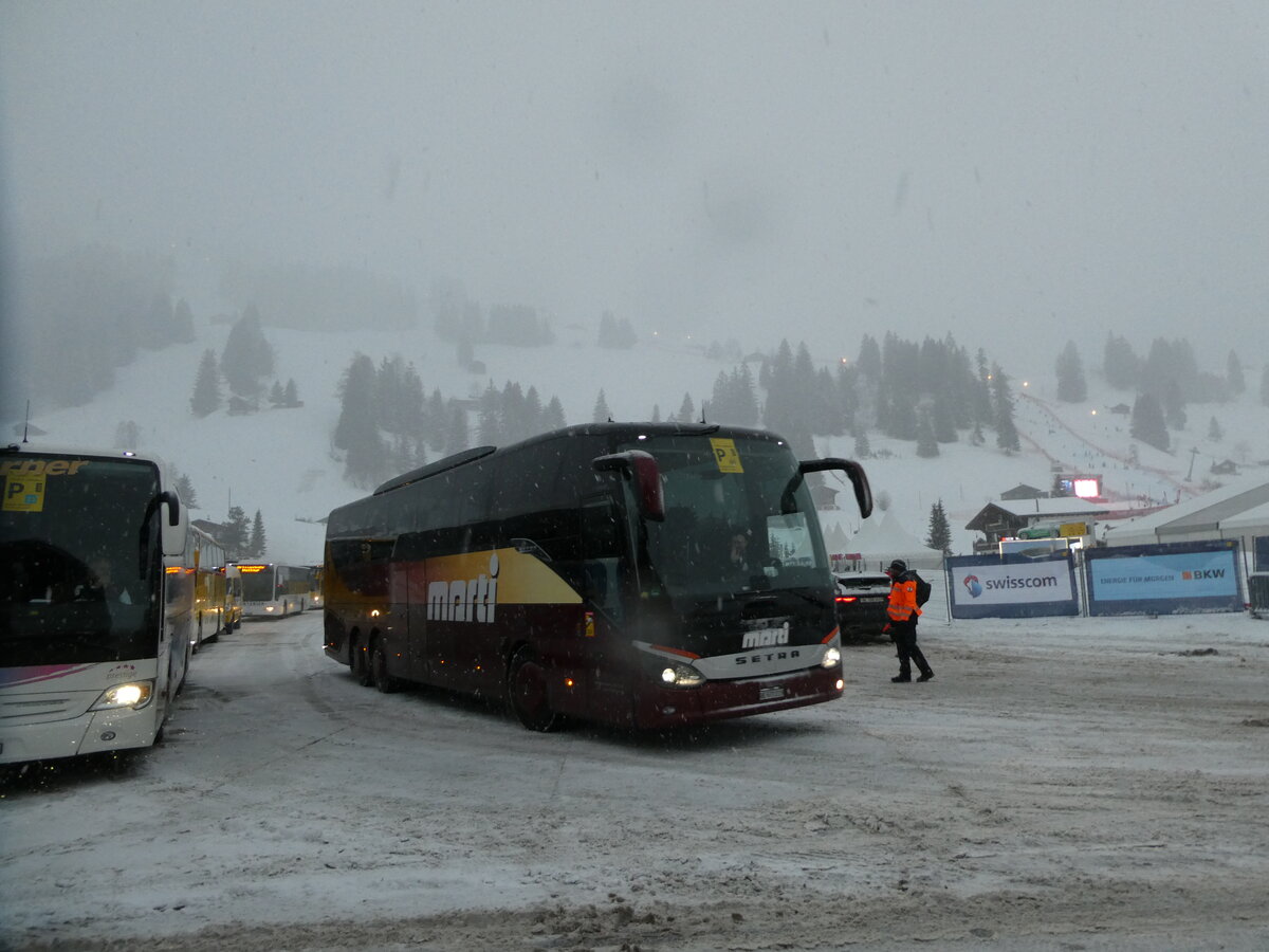 (231'812) - Marti, Kallnach - Nr. 19/BE 572'219 - Setra am 9. Januar 2022 in Adelboden, Weltcup