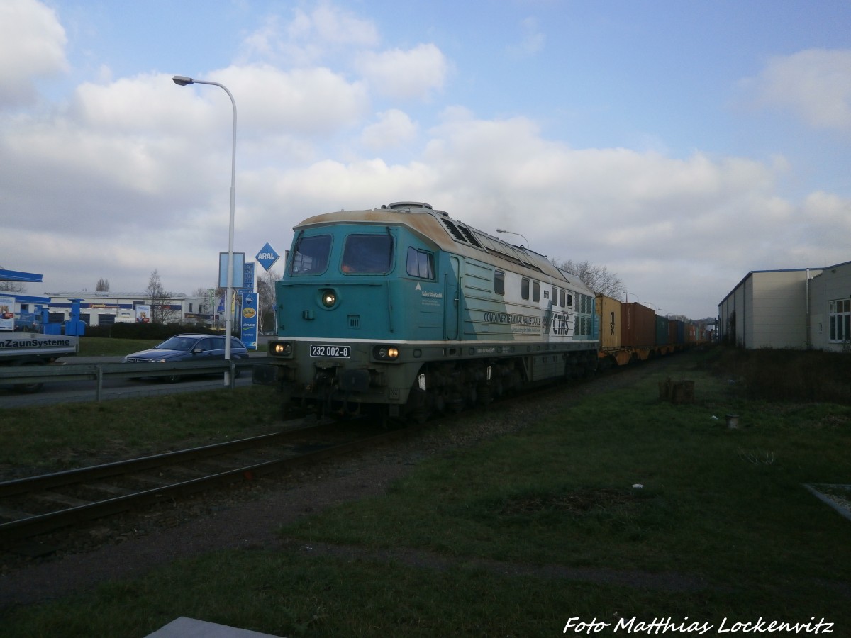 232 008 der CTHS mit einem Gterzug unterwegs zum Saalehafen am 21.1.15