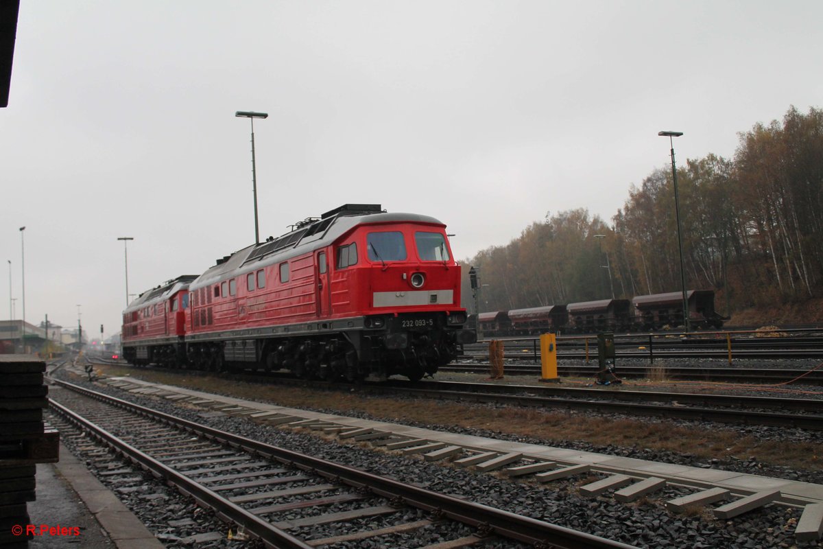 232 093-5 und 233 322 stehen in Marktredwitz abgestellt. 11.11.16