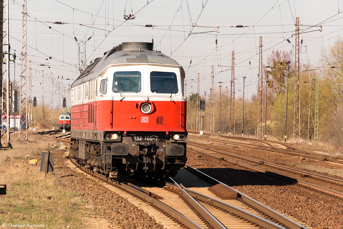 232 105-7 DB Cargo kam in Priort aus der Abstellung und fuhr weiter in Richtung Golm. 28.03.2017