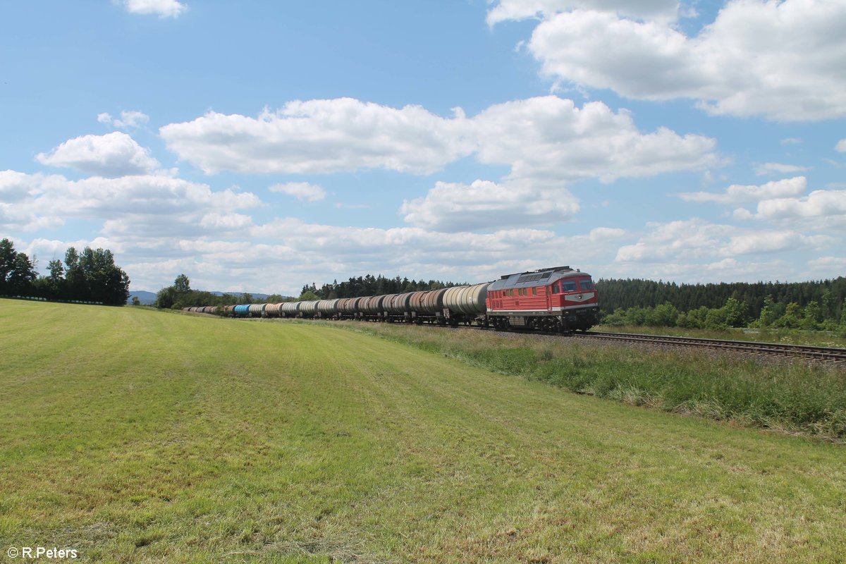 232 173 mit einem Kesselzug nach Cheb bei Brand bei Marktredwitz. 24.06.20