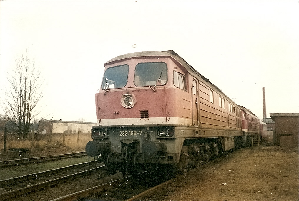 232 186 in Berlin Grunewald wartete zum Zeitpunkt meiner Aufnahme auf neue Aufgaben.
