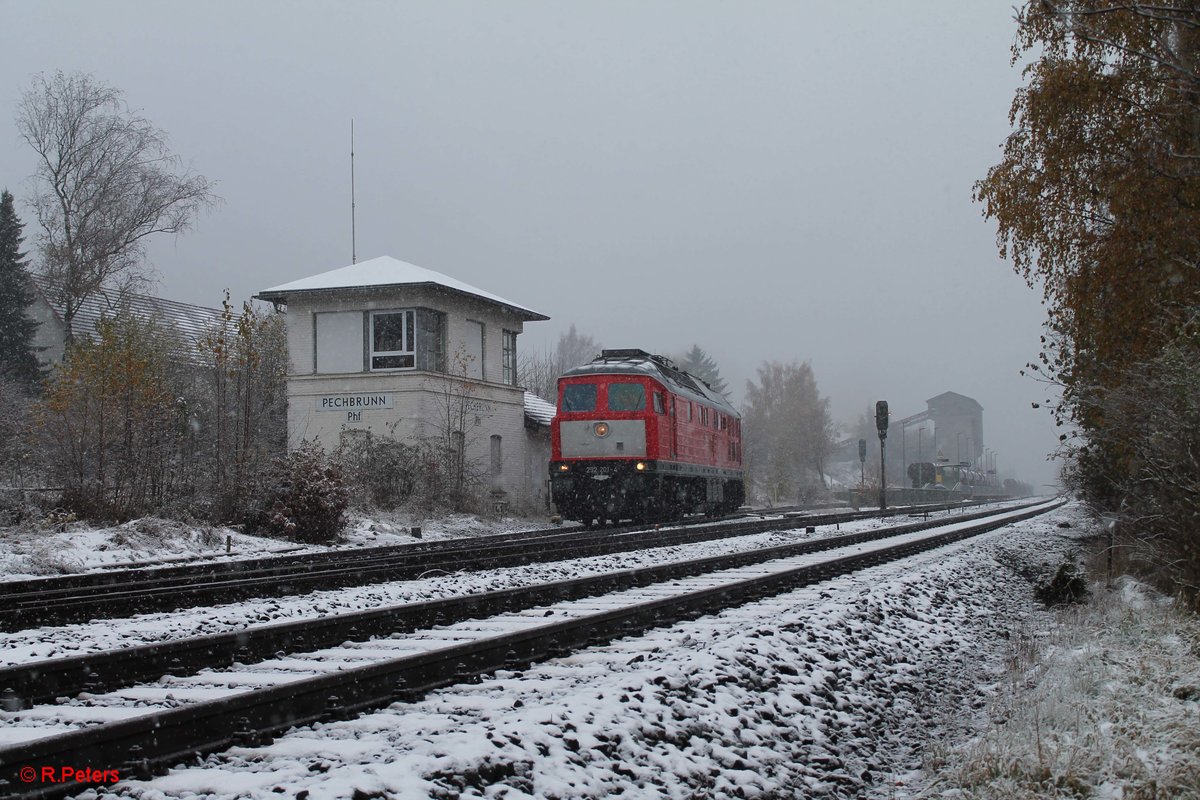 232 201-4 beim Umsetzen in Pechbrunn. 11.11.16