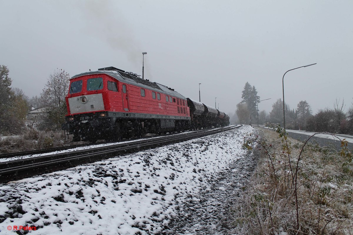 232 201-4 rangiert in Pechbrunn mit dem Schotterzug 62720. 11.11.16