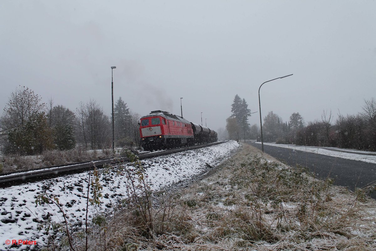 232 201-4 rangiert in Pechbrunn mit dem Schotterzug 62720. 11.11.16