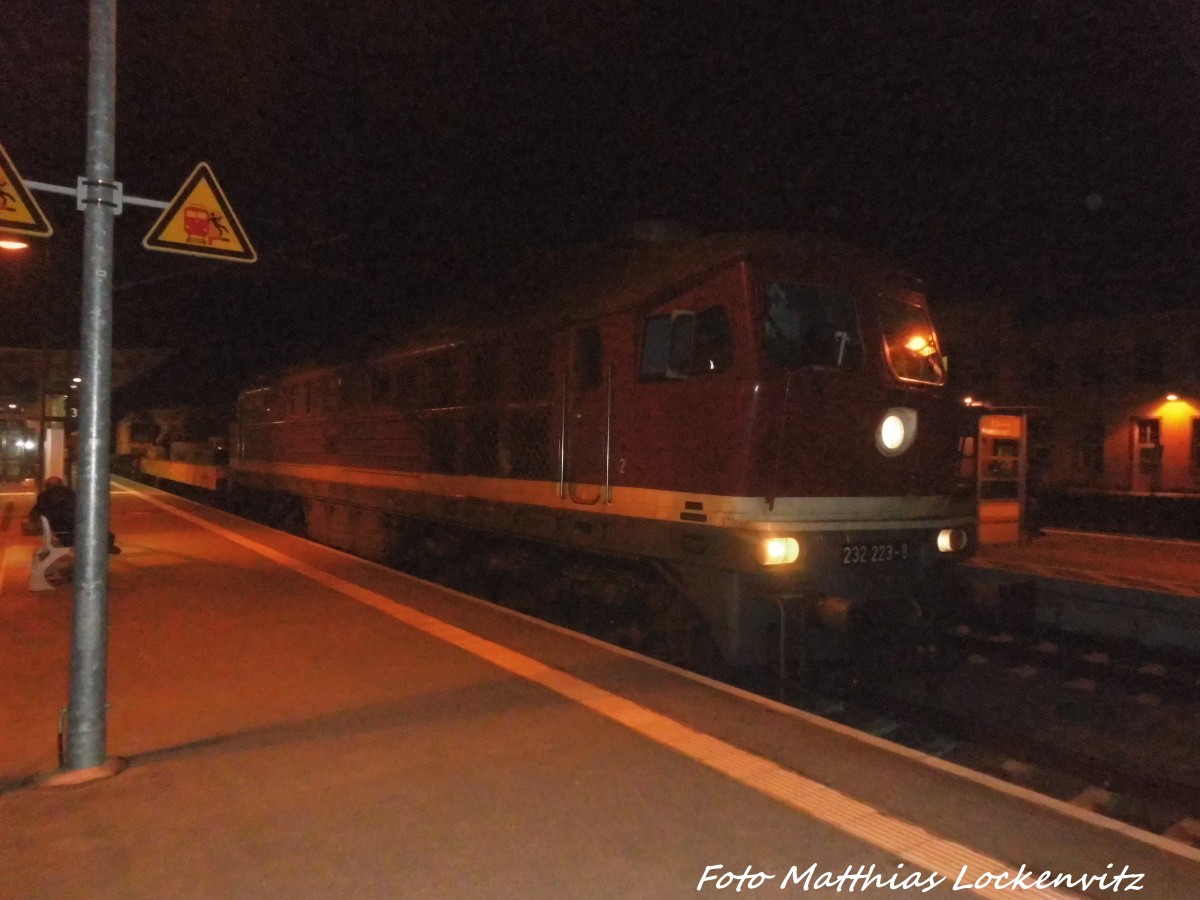 232 223-6 im Bahnhof Merseburg am 15.12.15