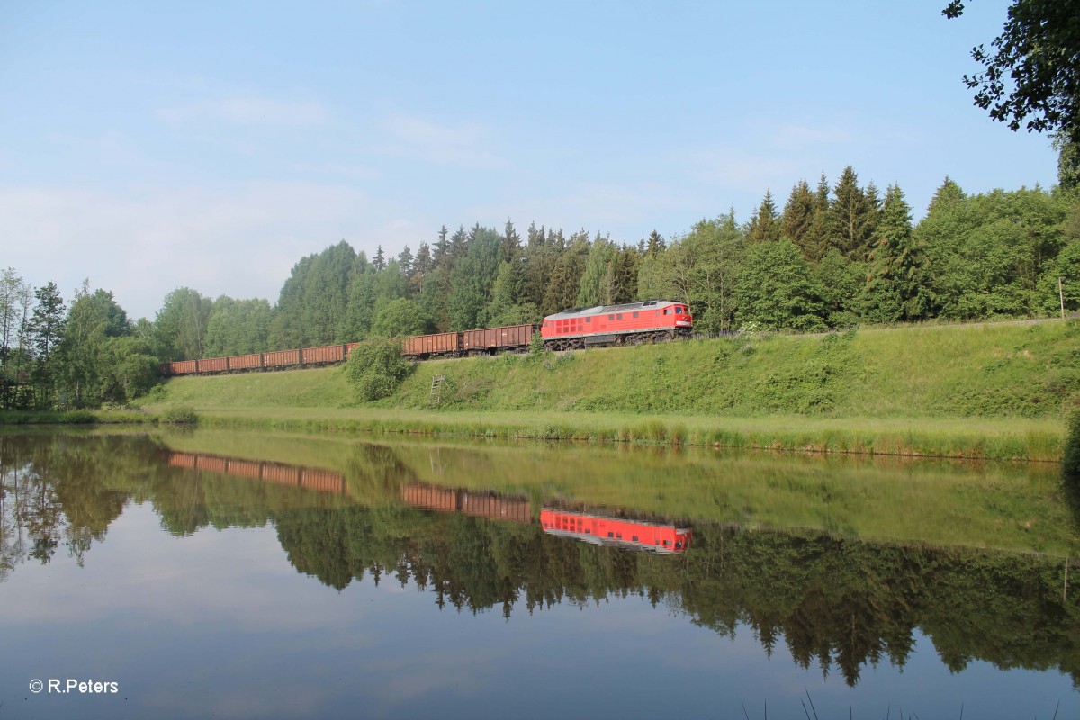 232 259-0 zieht den 45360/67 NNR - XTCH bei Oberteich in Richtung Marktredwitz. 12.06.15