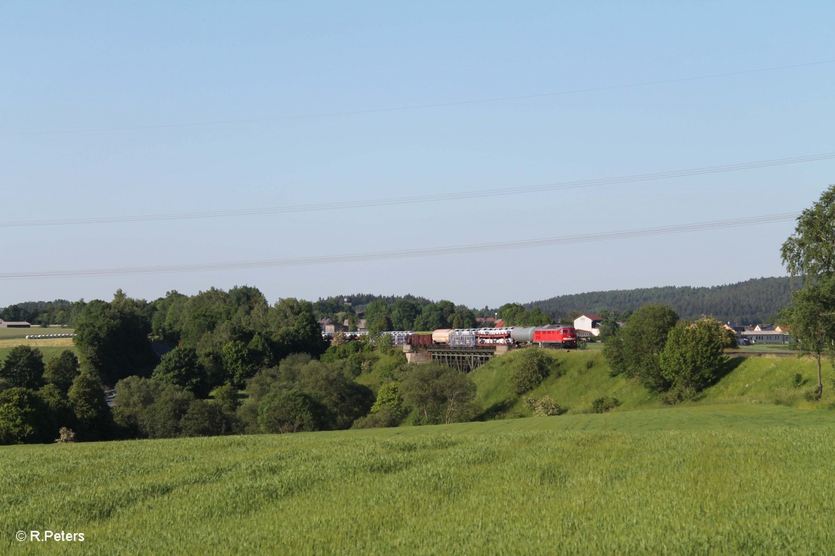 232 259-2 zieht beim Seußener  Viadukt den sehr langen 45366 XTCH - NNT. 05.06.15