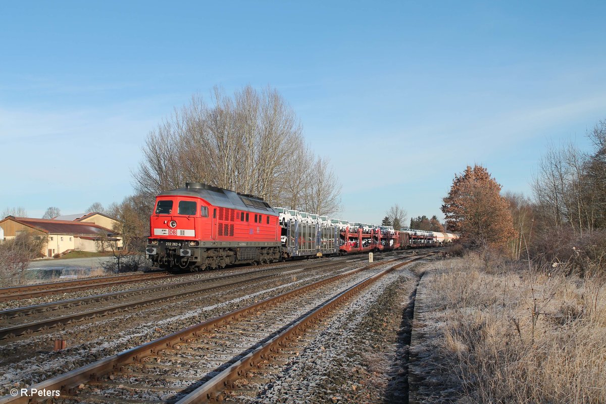 232 262 mit dem EZ 45362 XTCH - NNR kurz vor Wiesau. 04.12.16