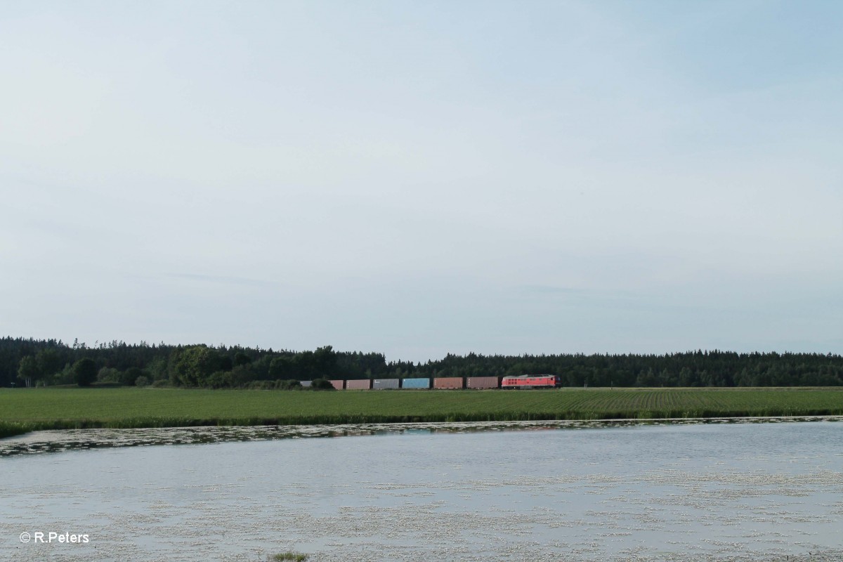 232 280 zieht bei Oberteich den KT 47380  Altenschwander  BMW Containerzug, Furth im Wald umleiter bei Oberteich. 17.06.15