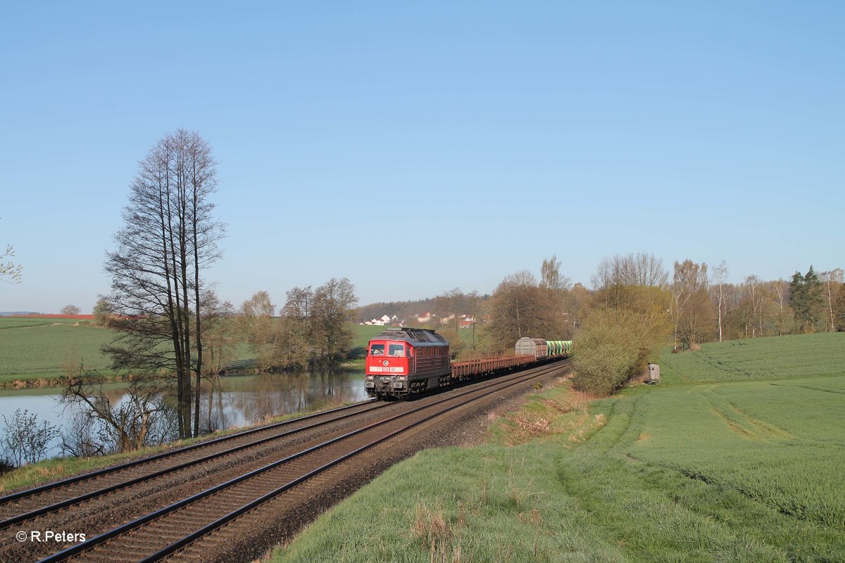 232 330-1 zieht den 45367 Nürnberg - Cheb bei Letten. 21.04.16