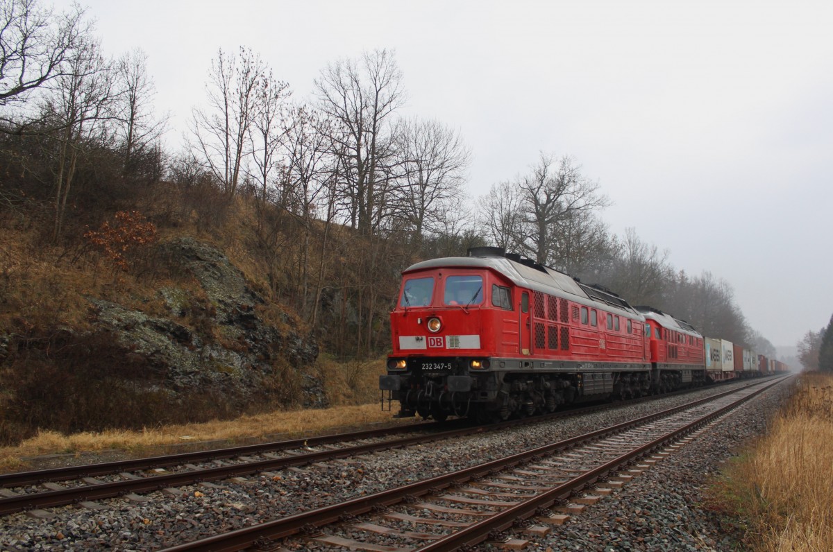 232 347 und 232 384 zusehen mit einem Elbtalumleiter am 15.03.14 in Kürbitz/V. 