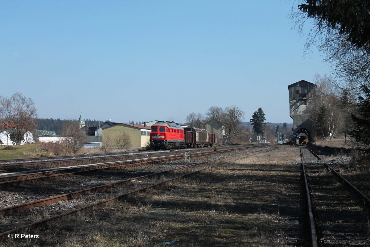 232 569-4 mit einem nur 3 Wagen 45365 Nrnberg - Cheb in Pechbrunn. 17.03.16