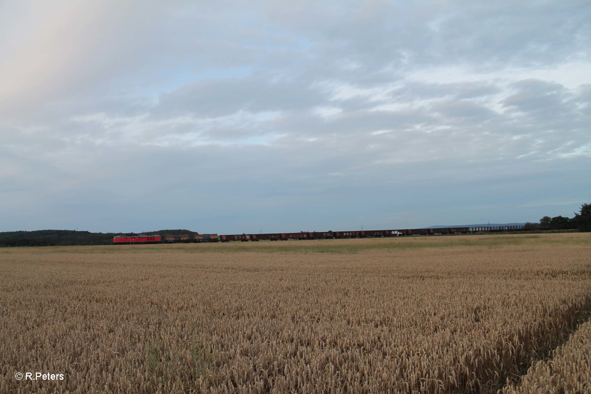 232 571-0 zieht am 08.08.16 den 51716 Nürnberg - Leipzig Frankenwald Umleiter bei Oberteich.