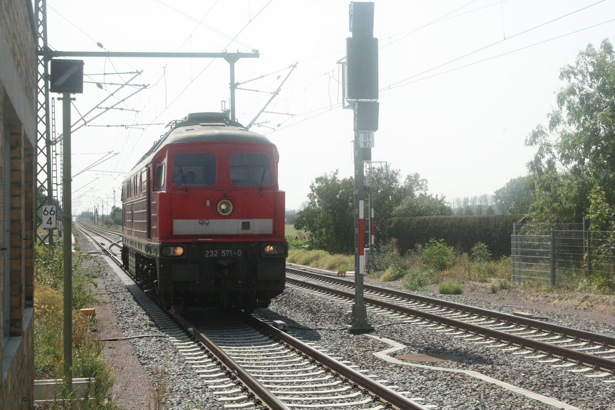 232 571 bei der durchfahrt in Stumsdorf am 11.8.20
