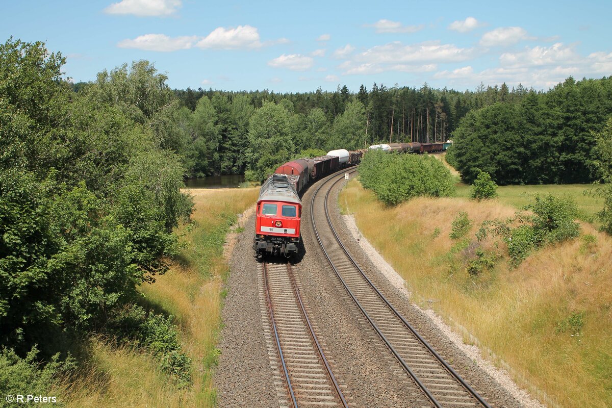 232 589 mit dem EZ45362 Nürnberg Cheb bei Oberteich. 03.07.22