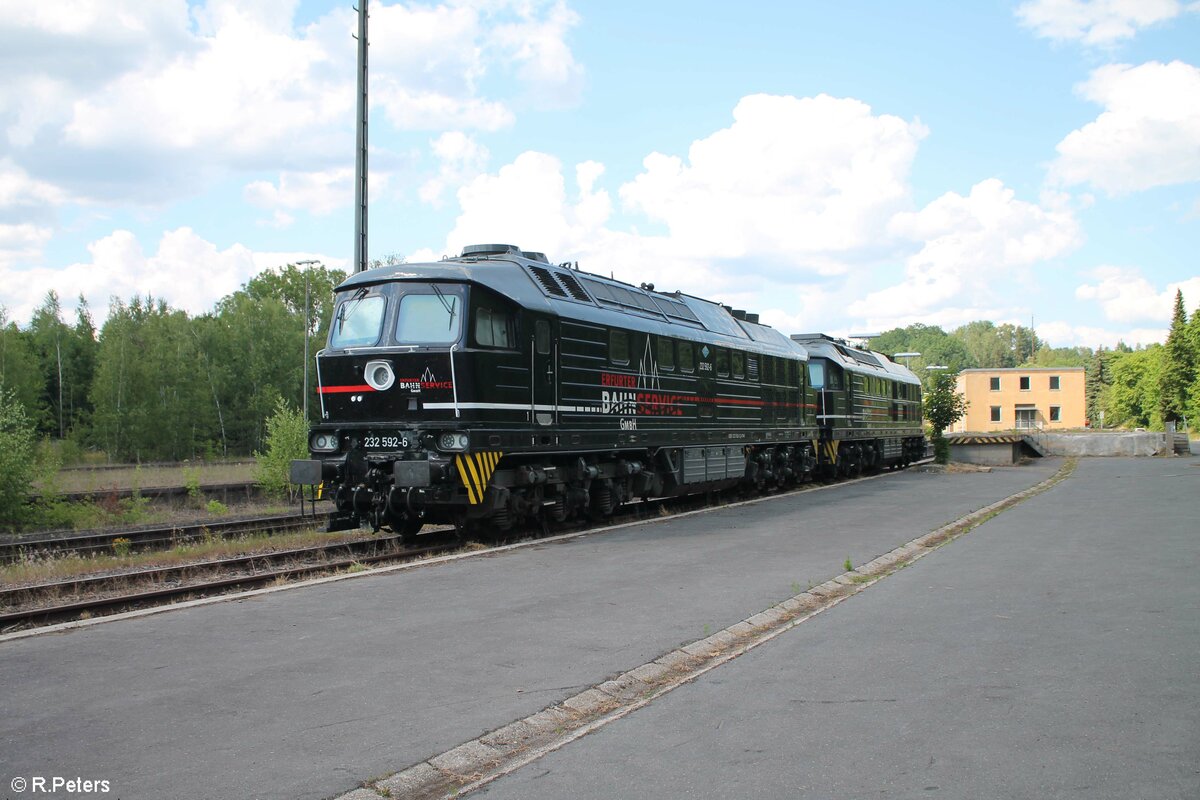 232 592-6 und 232 083 abgestellt in Schirnding. 26.06.22