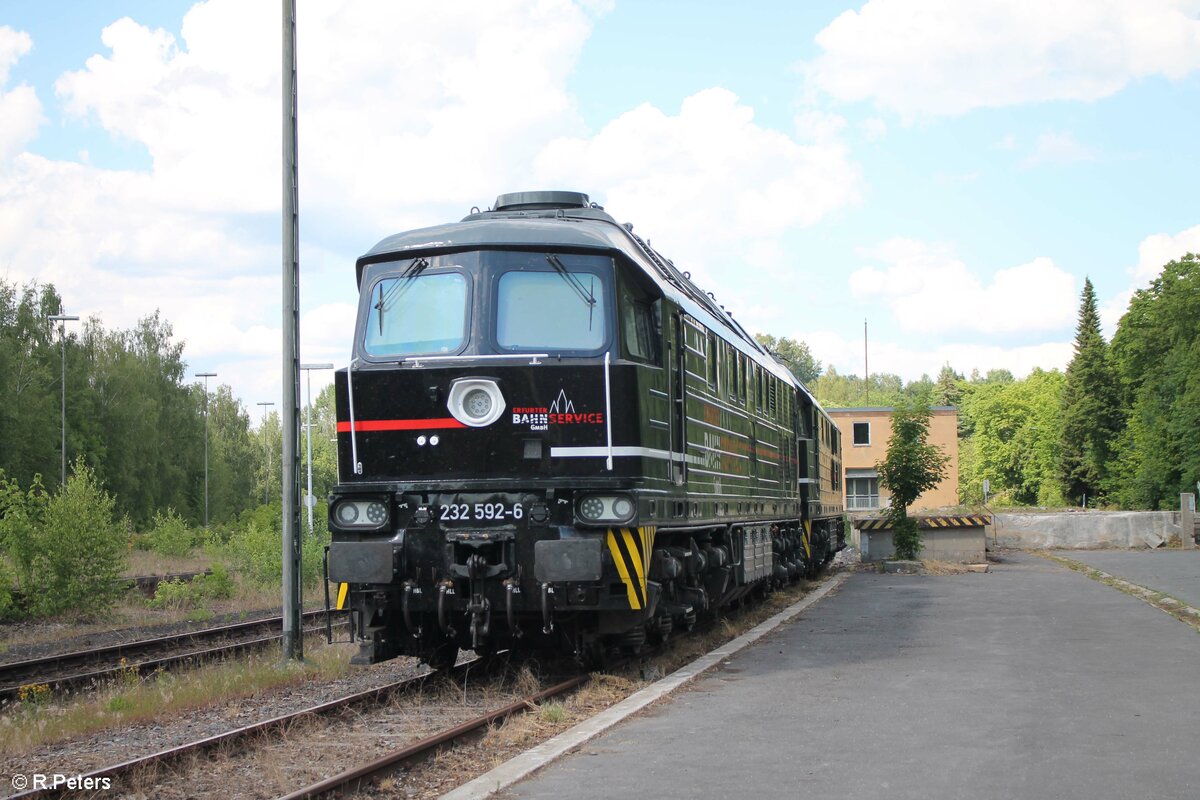 232 592-6 und 232 083 abgestellt in Schirnding. 26.06.22