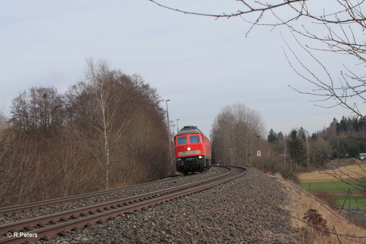 232 609-8 Lz auf dem Weg nach Hof kurz hinter Pechbrunn. 06.02.16