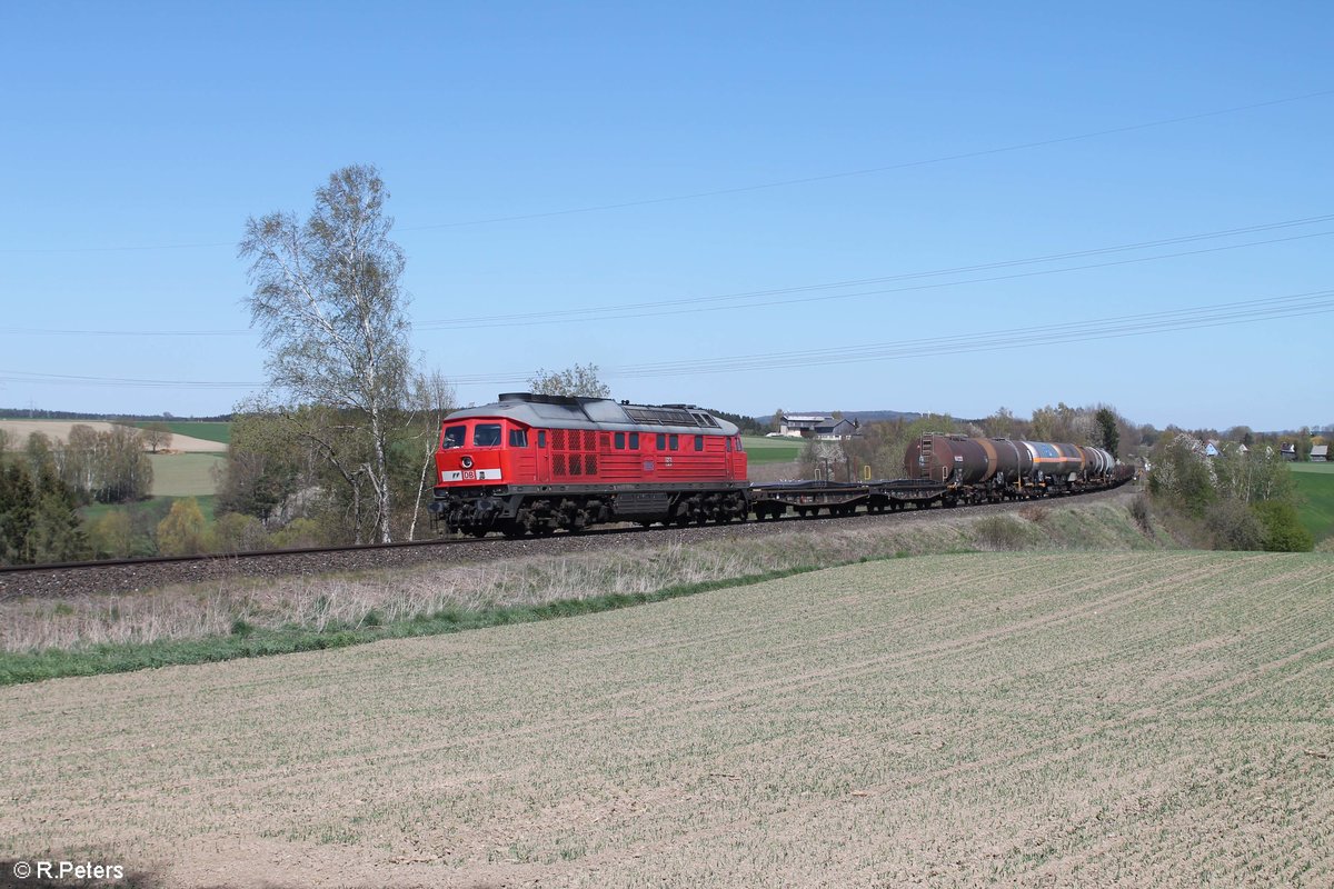 232 703 mit dem EZ 45368 Cheb - Nürnberg beim Viadukt Seußen. 22.04.19