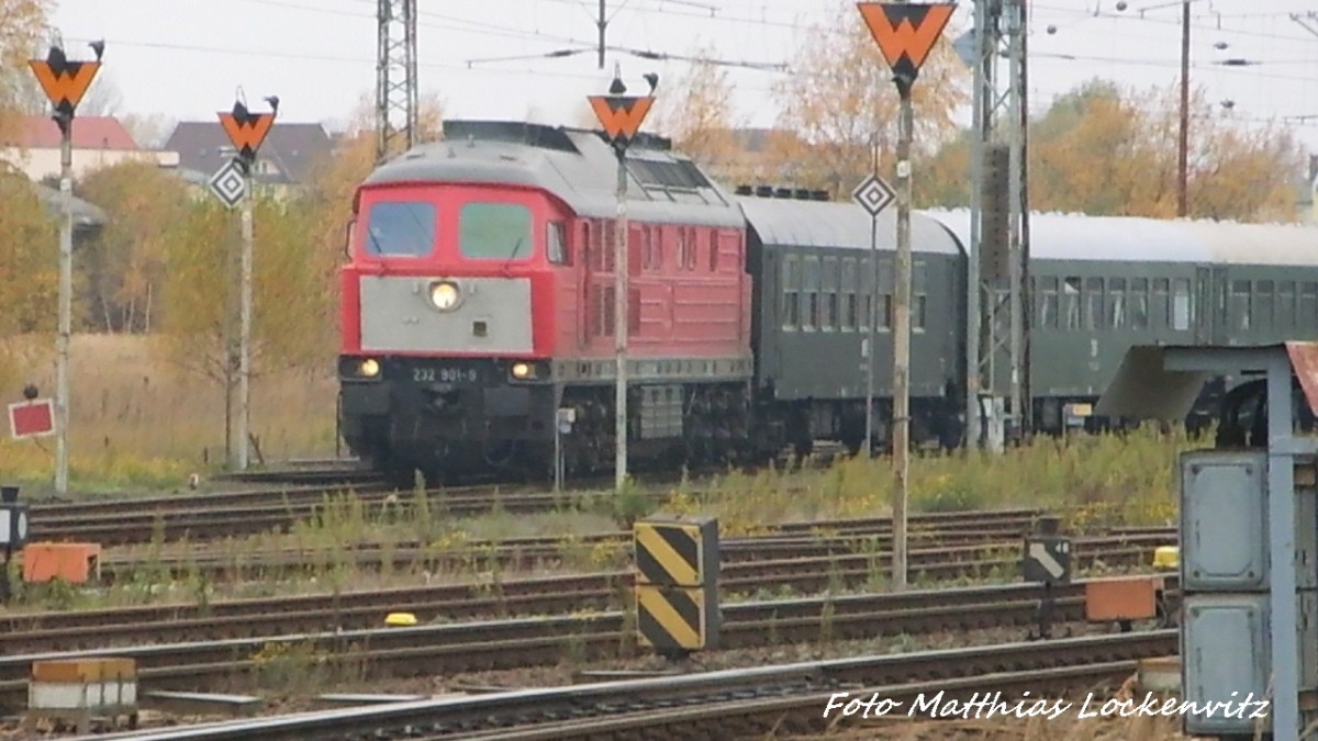 232 901 der WFl beim Rangieren des Sonderzuges im Bahnhof Stralsund Hbf am 7.11.15