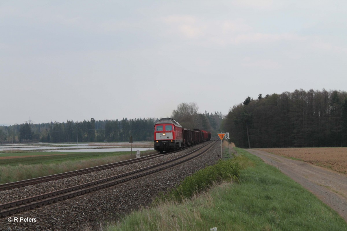 232 906-8 mit der Sonntags Wagenübergabe 56743 Nürnberg - Marktredwitz bei Oberteich. 13.04.14