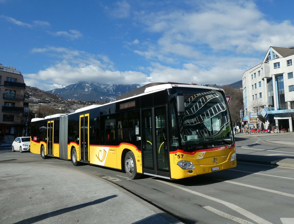 (232'226) - PostAuto Wallis - Nr. 57/VS 519'679 - Mercedes am 21. Januar 2022 beim Bahnhof Sion