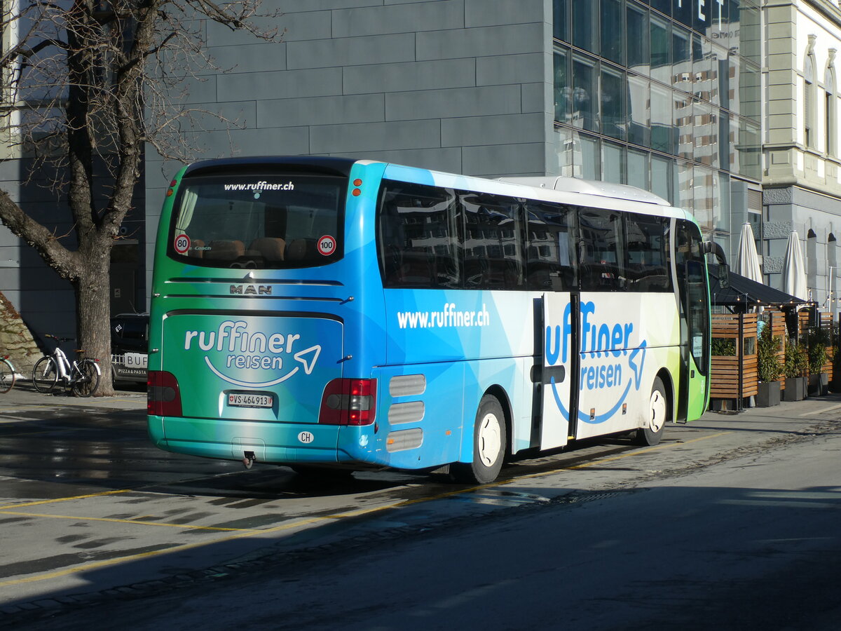 (232'246) - Ruffiner, Turtmann - VS 464'913 - MAN am 21. Januar 2022 beim Bahnhof Brig